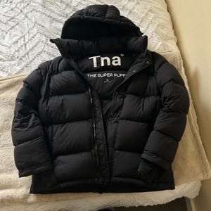 Aritzia SuperPuff Black